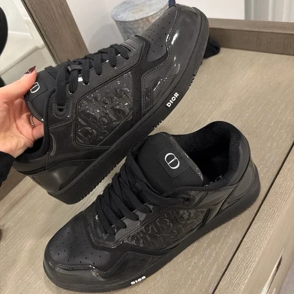 Dior Men's Glossy Black Sneakers - Picture 2 of 8